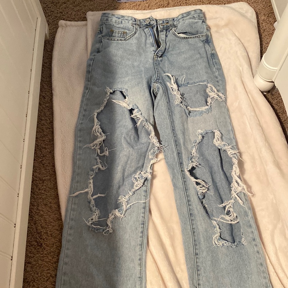 mom jeans, ripped